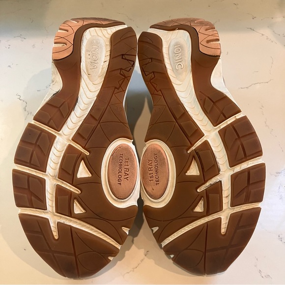 Vionic Tokyo Beige Low Lace 1st Ray Technology Fashion Sneakers Women's Size 11 - Picture 9 of 11